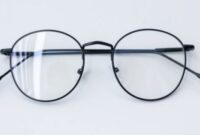 Read more about the article 10 Rekomendasi Model Kacamata yang Lagi Trend saat Ini